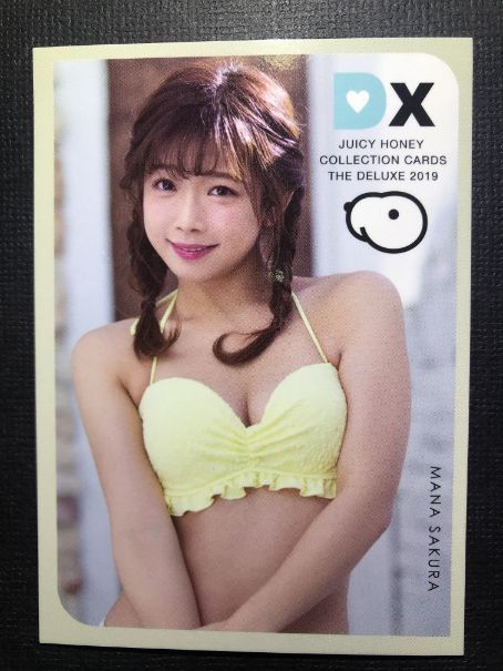 Mana Sakura 2019 Juicy Honey Deluxe Card #22